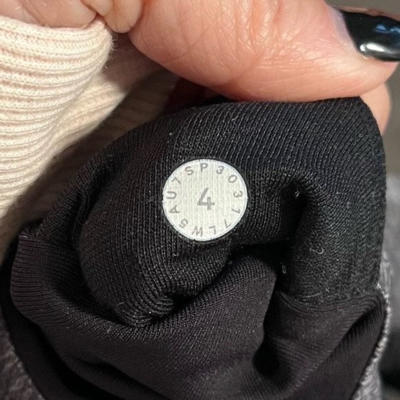 LULULEMON Box It Out Tight Heathered Gray & Black Full Length Leggings Size 4 - Picture 3 of 7